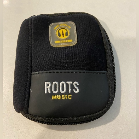 Vintage Roots Music Carrying Case Unisex - Picture 1 of 12